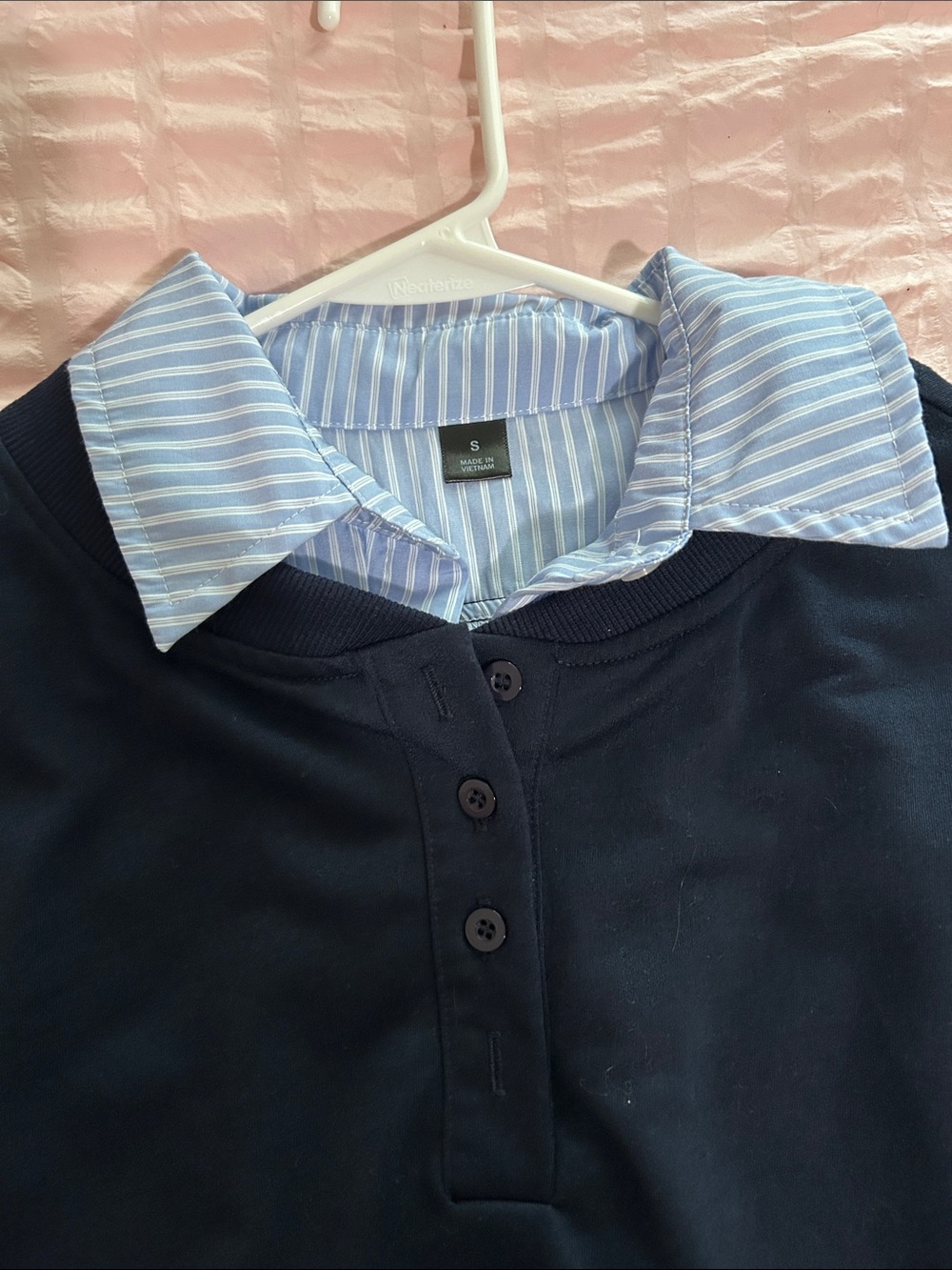 Preppy Collared Sweatshirt - Picture 2 of 2